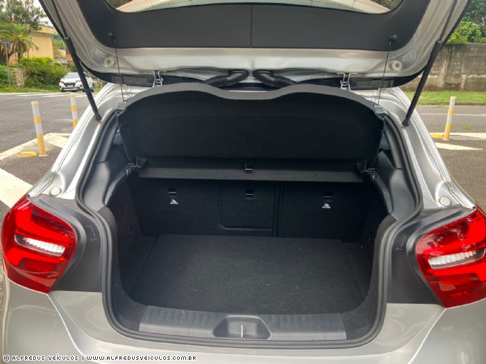 Mercedes-Benz A200 1.6 TURBO 2017/2018